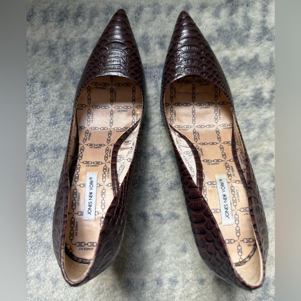 Jones New York Brown Snakeskin Textured Pointed-Toe pump